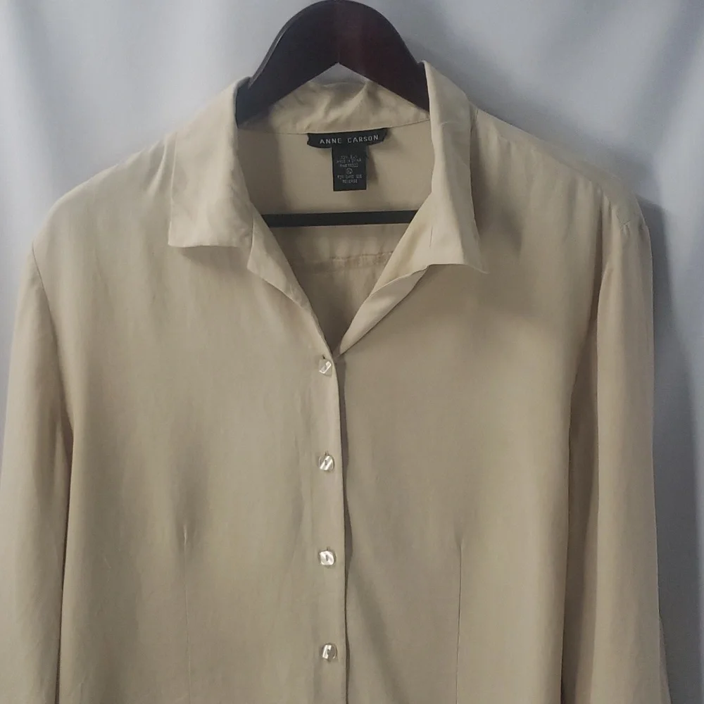 💯% Silk “Anne Carson” Button Up Blouse Size LP - Picture 2 of 8